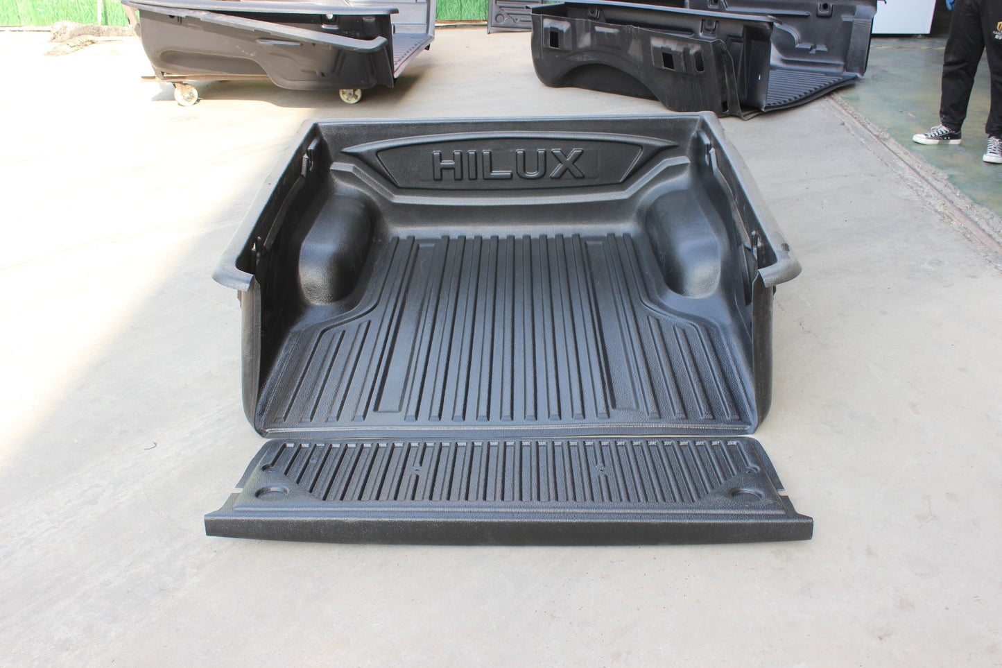 Toyota Hilux საბარგულის ჩასაფენი 2016-2025